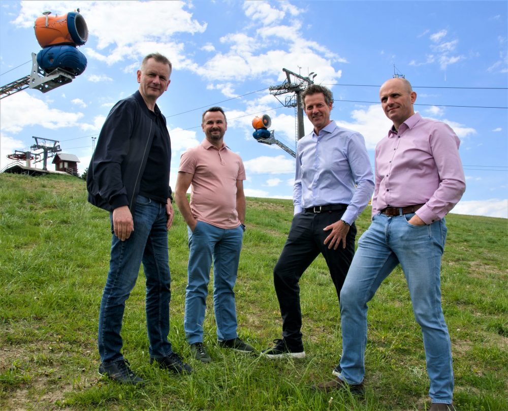 Rafał Topolski, Verkaufsvorstand, Piotr Dziubasik, Aufsichtsratsvorsitzender, Martin Ganzer, Vertriebschef Österreich, Bartłomiej Sięka, CEO von SUPERSNOW